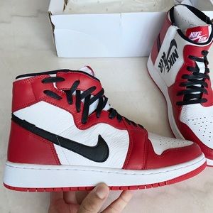 **BRAND NEW** Women’s Air Jordan 1 Rebel size 9